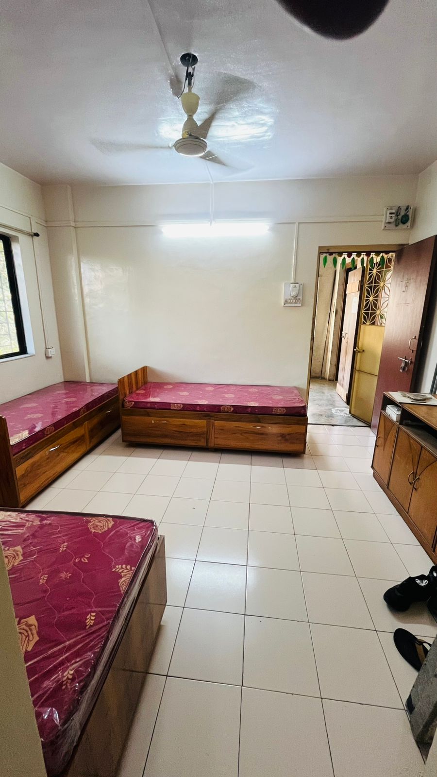 3-Sharing Room Layout with Wide Tiled Walking Space